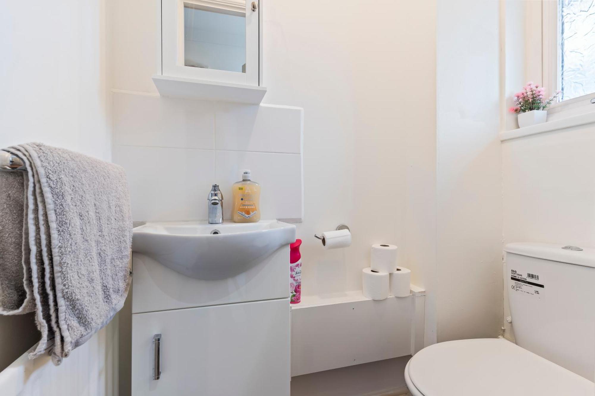 Lovely 4Br House In The City With Parking Лондон Екстер'єр фото